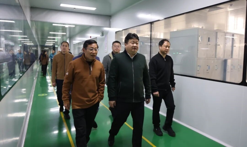 ����������һ�߶������ ���ΰ�ȫ��������