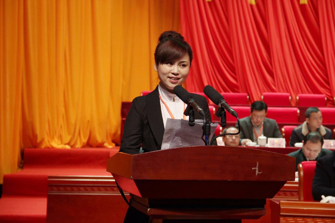 在线访谈区文体广新局局长宋伟伟