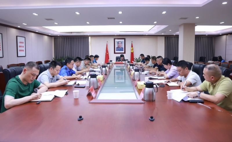 林红华主持召开大气污染防治工作调度会